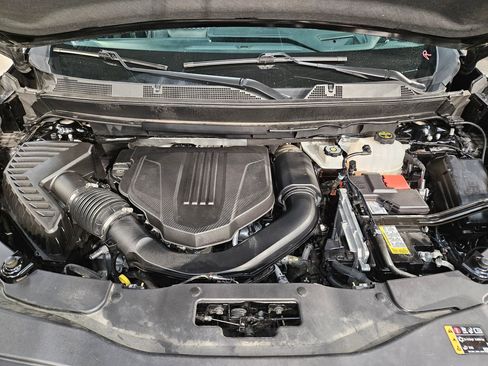 Used 2024 GMC Acadia Denali AWD/4WD image 19