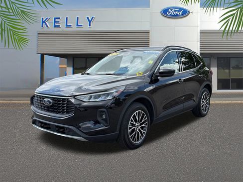 Used 2025 Ford Escape SE FWD image 1