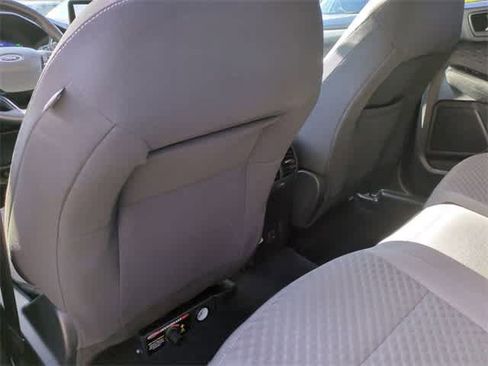 Used 2020 Ford Escape SE Sport image 18