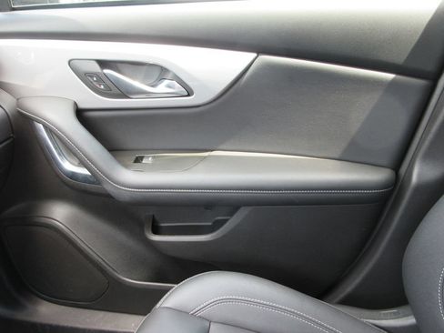 Used 2024 Chevrolet Blazer LT w/ Redline Edition FWD image 32