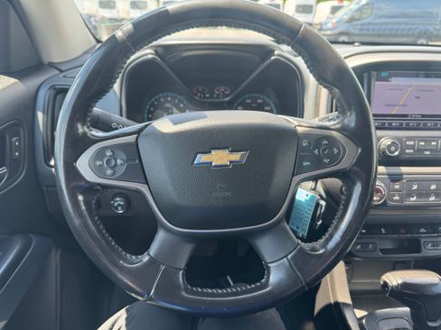Used 2018 Chevrolet Colorado Z71 AWD/4WD image 16