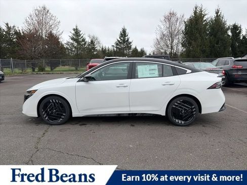 New 2026 Nissan Sentra SR w/ SR Premium Package FWD image 5