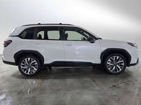 Used 2025 Subaru Forester Touring image 2