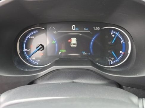 Used 2025 Toyota RAV4 LE AWD/4WD image 15