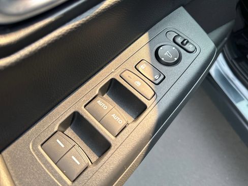Used 2025 Honda CR-V EX image 14