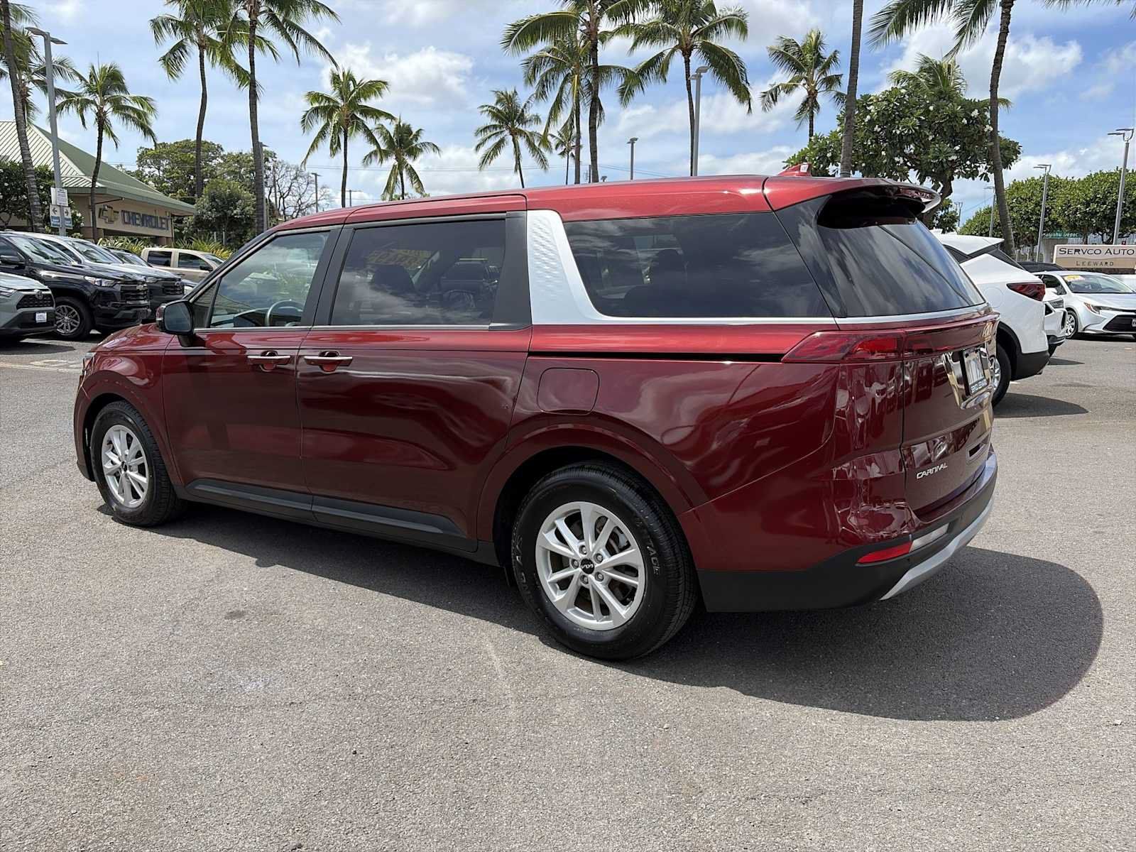 Used 2024 Kia Carnival LX FWD image 6