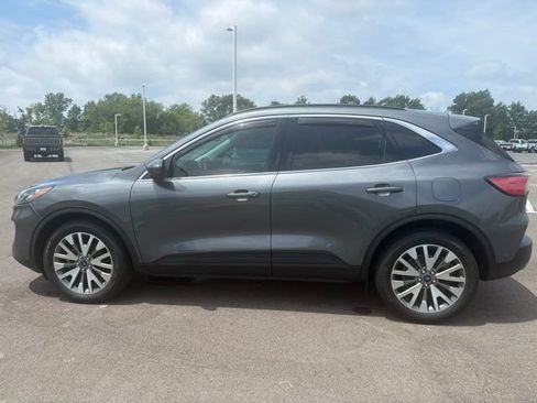 Used 2021 Ford Escape Titanium AWD/4WD image 15
