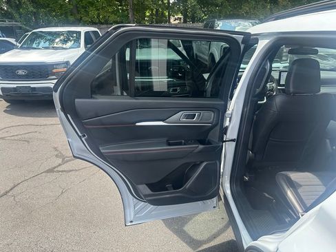 Used 2026 Ford Explorer ST-Line AWD/4WD image 14