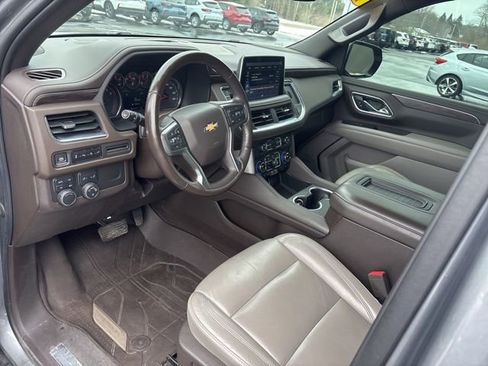 Used 2021 Chevrolet Suburban LT image 23