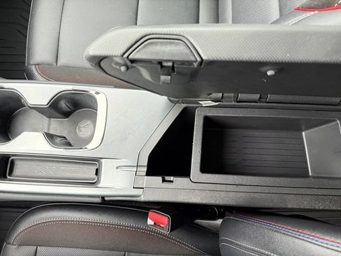 Used 2025 Chevrolet Equinox EV RS w/ LPO, All-Weather Mat Package FWD image 29