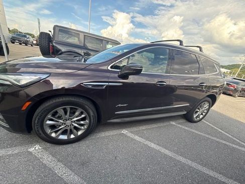 Used 2022 Buick Enclave Avenir w/ Avenir Technology Package AWD/4WD image 14