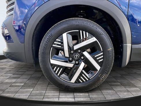 New 2026 Nissan Kicks SV FWD image 12