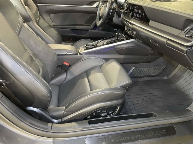 Used 2024 Porsche 911 Carrera GTS RWD image 20