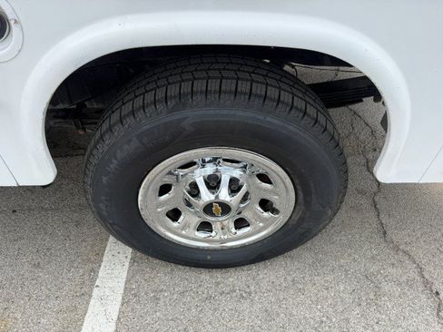 Used 2019 Chevrolet Silverado 2500 4x4 Crew Cab image 22