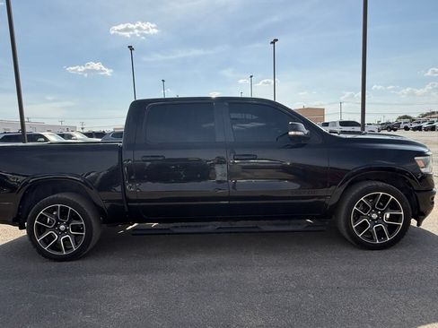 Used 2019 RAM 1500 Laramie AWD/4WD image 3