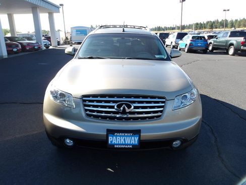 Used 2004 INFINITI FX45 AWD w/ Technology Pkg image 8