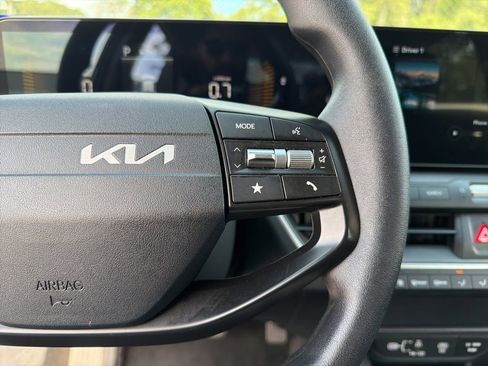 Used 2025 Kia K4 FWD image 16