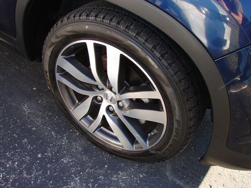 Used 2016 Honda Pilot Touring image 3