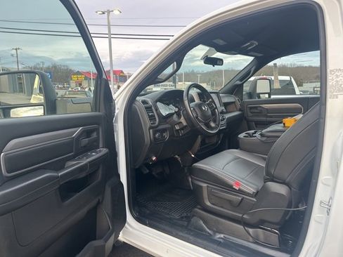 New 2024 RAM 3500 Tradesman image 4