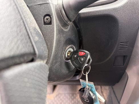 Used 2019 Toyota 4Runner SR5 AWD/4WD image 28