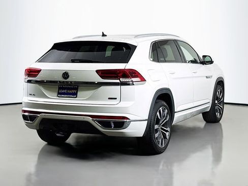 Used 2022 Volkswagen Atlas Cross Sport SEL Premium R-Line image 8