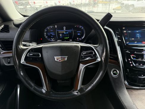 Used 2018 Cadillac Escalade ESV 2WD image 16