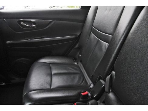 Used 2016 Nissan Rogue SL w/ SL Premium Package image 14