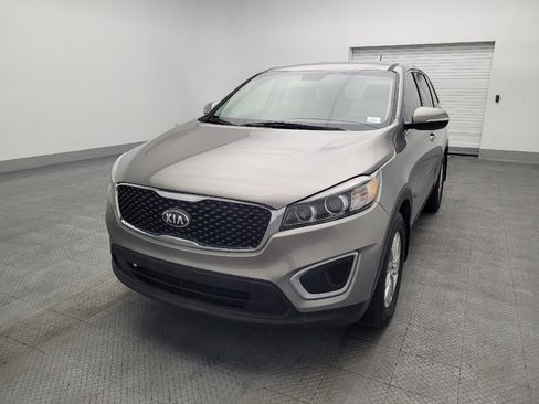 Used 2017 Kia Sorento L image 15