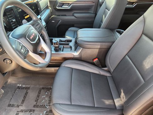 Used 2025 GMC Sierra 1500 SLT image 16