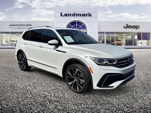 Used 2023 Volkswagen Tiguan SEL R-Line image 1