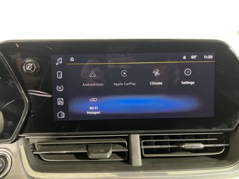 Used 2024 Chevrolet Trax LT image 18