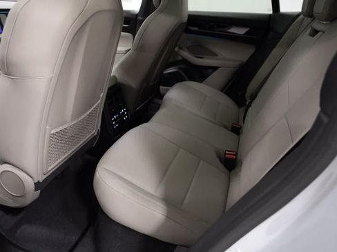 Certified 2026 Porsche Macan Electric RWD image 36