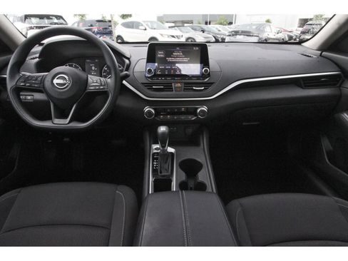 Certified 2025 Nissan Altima 2.5 S FWD image 13