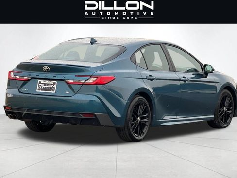 Used 2025 Toyota Camry SE FWD image 4
