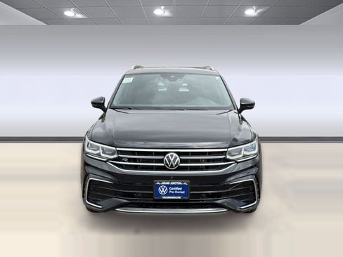 Used 2024 Volkswagen Tiguan SEL R-Line AWD/4WD image 6
