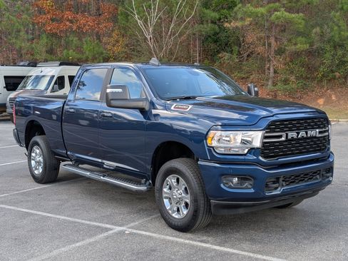 Used 2024 RAM 2500 Big Horn w/ Sport Appearance Package image 11