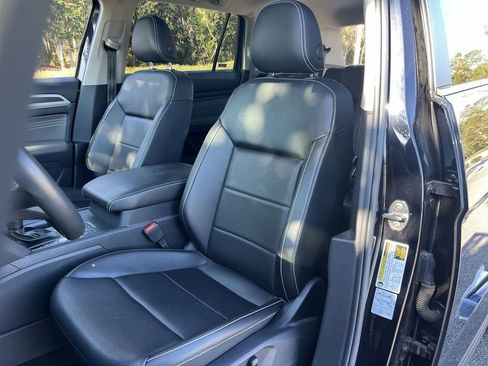 Used 2021 Volkswagen Atlas SE image 11