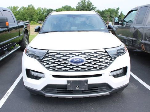 Used 2020 Ford Explorer Platinum w/ Premium Technology Package AWD/4WD image 2