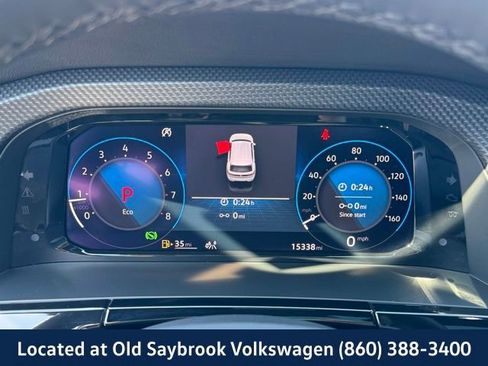 Certified 2025 Volkswagen Atlas Cross Sport SEL R-Line AWD/4WD image 39