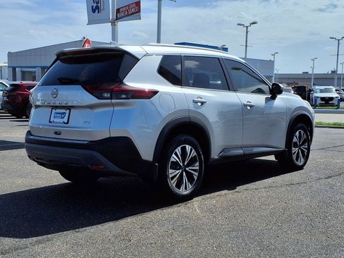 Certified 2022 Nissan Rogue SV w/ SV Premium Package image 5