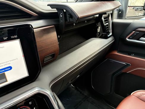 Used 2024 GMC Sierra 3500 Denali Ultimate image 30