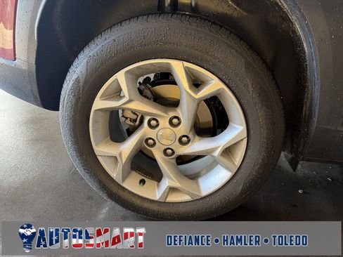 Used 2024 Chevrolet Trax LS w/ LS Convenience Package image 8