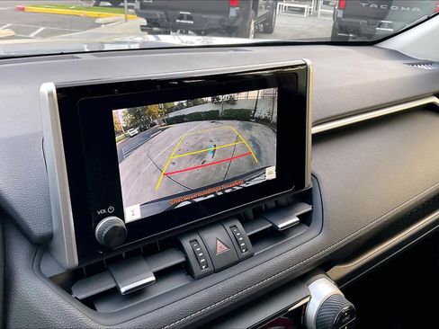 Used 2023 Toyota RAV4 XLE Premium image 23