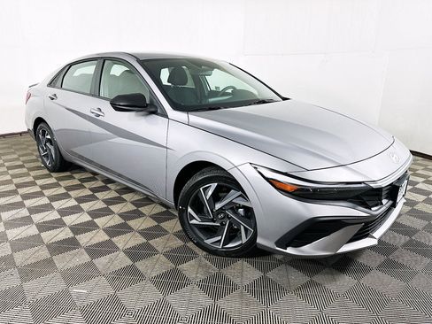 New 2025 Hyundai Elantra Sport image 1