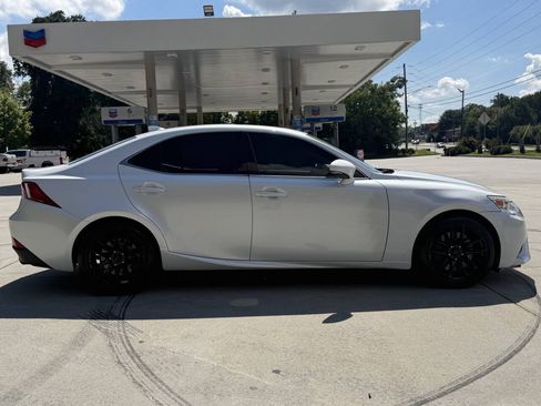 Used 2016 Lexus IS 200t RWD image 19