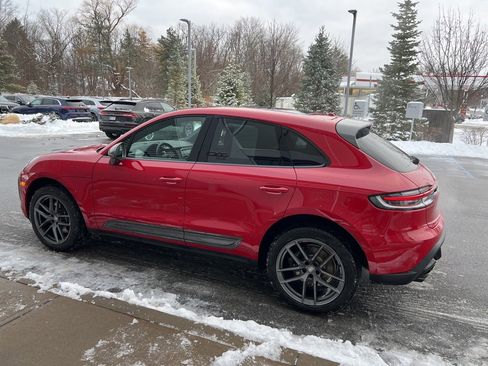 Used 2025 Porsche Macan Turbo image 48
