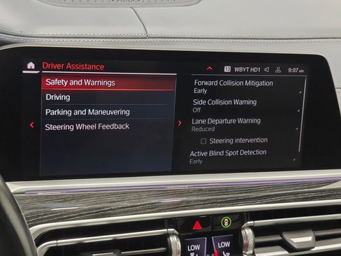 Used 2022 BMW X7 xDrive40i w/ M Sport Package AWD/4WD image 63