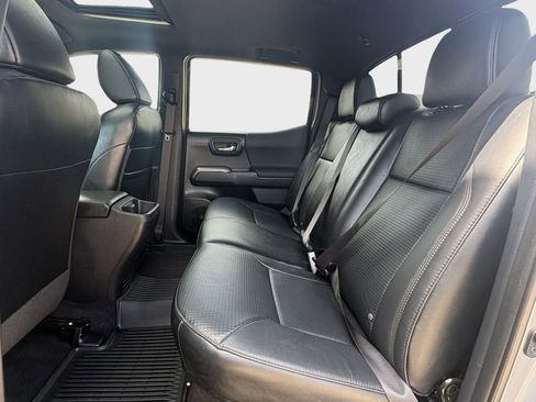 Used 2021 Toyota Tacoma TRD Sport w/ TRD Premium Sport Package image 18