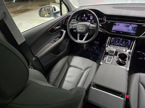 Used 2025 Audi Q7 3.0T Premium Plus AWD/4WD image 38