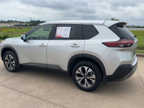 Used 2023 Nissan Rogue SV AWD/4WD image 7